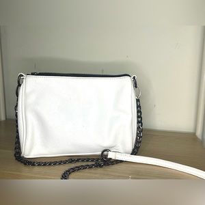 Cute white Crossbody purse for any occasion!